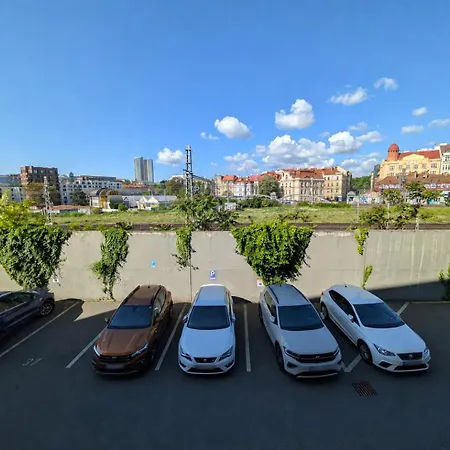 شقة Modern In Vinohrady With Ac & Parking
